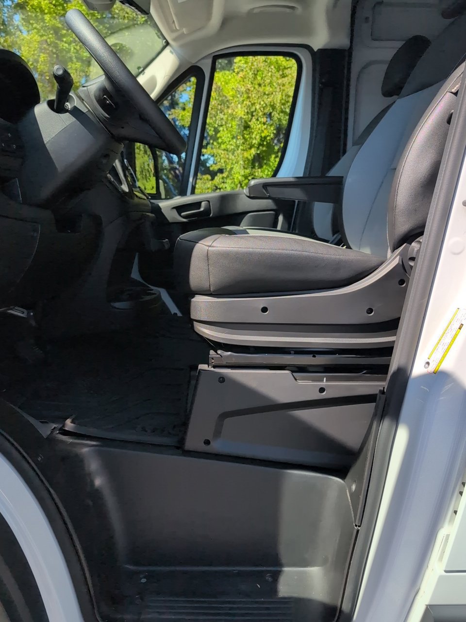 Used 2024 RAM ProMaster 2500 w/ Quick Order Package 22G SLT FWD image 17