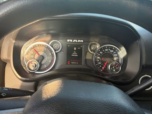 Used 2024 RAM 2500 Tradesman w/ Chrome Appearance Group AWD/4WD image 25
