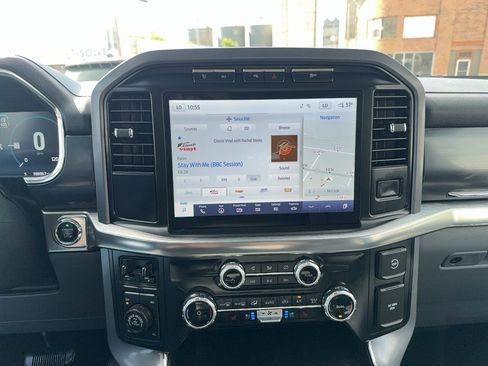 Used 2023 Ford F150 Lariat w/ Equipment Group 502A High AWD/4WD image 18
