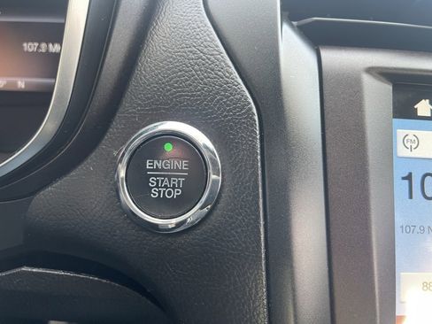 Used 2018 Ford Fusion Titanium image 29