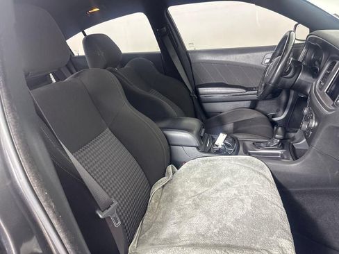 Used 2021 Dodge Charger GT w/ Blacktop Package RWD image 9