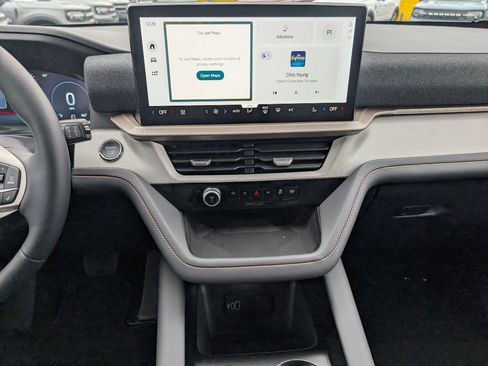 New 2026 Ford Explorer Active w/ Active Comfort Package image 13