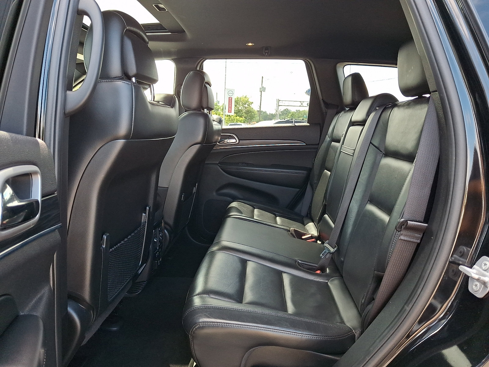 Used 2020 Jeep Grand Cherokee Limited AWD/4WD image 9