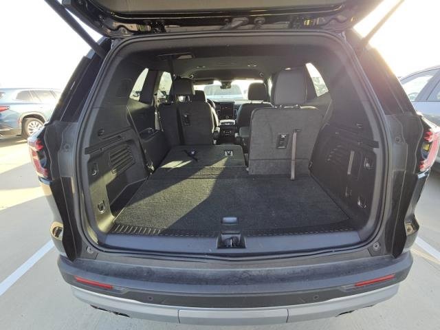Used 2026 GMC Acadia Elevation w/ Elevation Premium Package AWD/4WD image 8