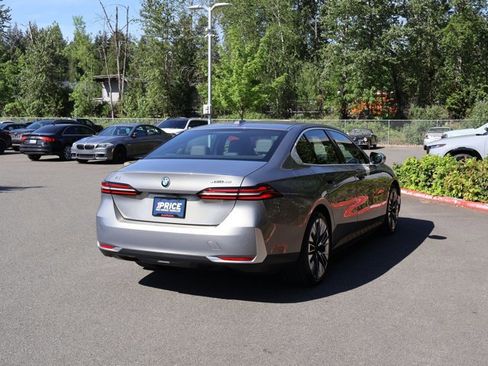Used 2026 BMW i5 eDrive40 AWD/4WD image 6