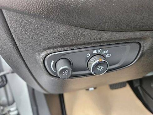 Certified 2020 Chevrolet Equinox LS w/ LS Convenience Package image 23