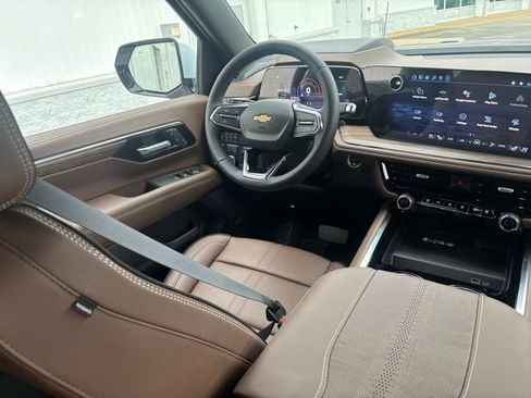 New 2026 Chevrolet Suburban High Country w/ Sun And Tow Package image 22