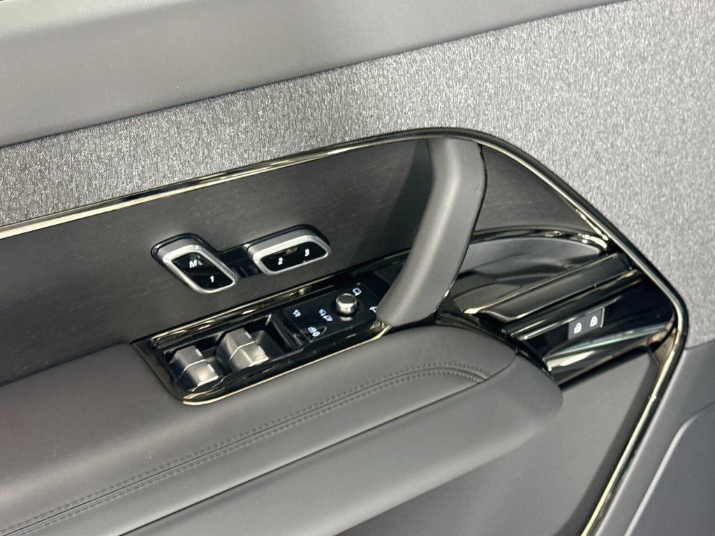 New 2026 Land Rover Range Rover Sport Dynamic SE AWD/4WD image 25