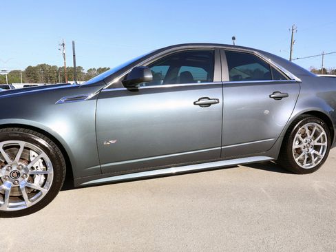 Used 2010 Cadillac CTS V w/ Wood Trim Package image 32