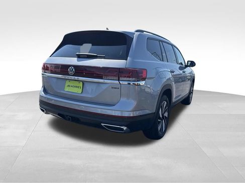 Used 2024 Volkswagen Atlas SE AWD/4WD image 7