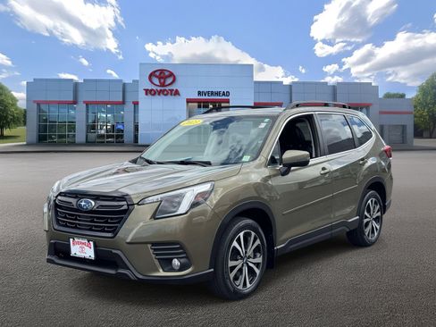 Used 2023 Subaru Forester Limited AWD/4WD image 1