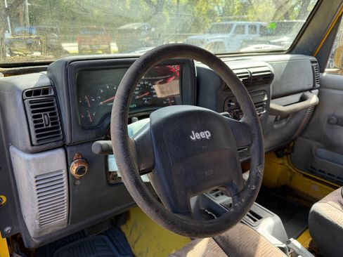 Used 2004 Jeep Wrangler Unlimited image 14