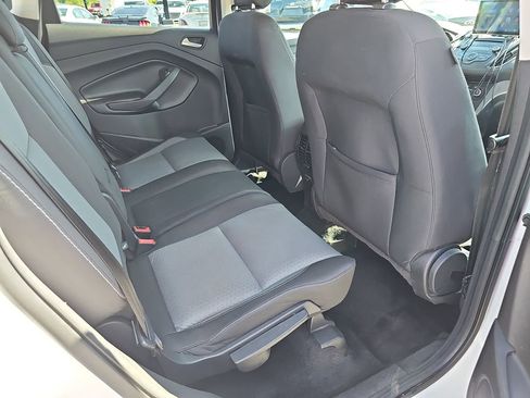 Used 2018 Ford Escape SE FWD image 15