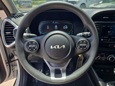 Certified 2023 Kia Soul LX FWD image 27