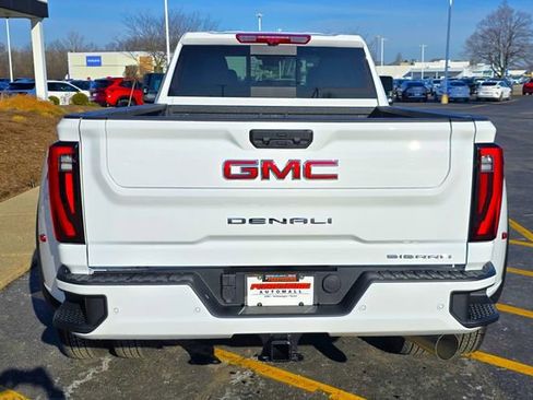 New 2026 GMC Sierra 3500 Denali w/ Denali Reserve Package AWD/4WD image 7