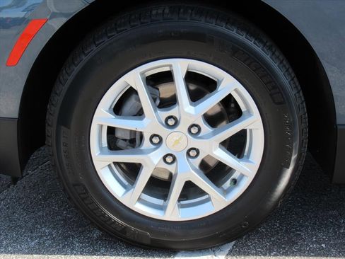 Used 2024 Chevrolet Equinox LT image 8