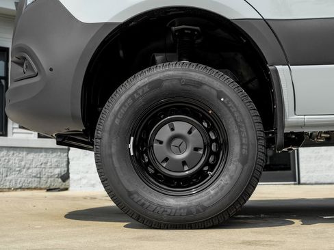 New 2025 Mercedes-Benz Sprinter 2500 image 4