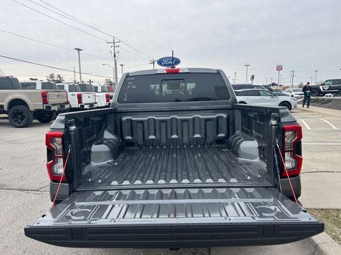 New 2026 Ford Ranger Lariat w/ Black Appearance Package image 16