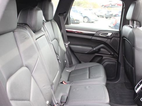 Used 2014 Porsche Cayenne image 20