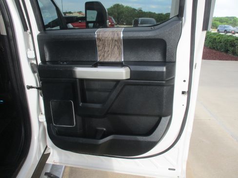 Used 2019 Ford F350 Lariat w/ Lariat Ultimate Package AWD/4WD image 14