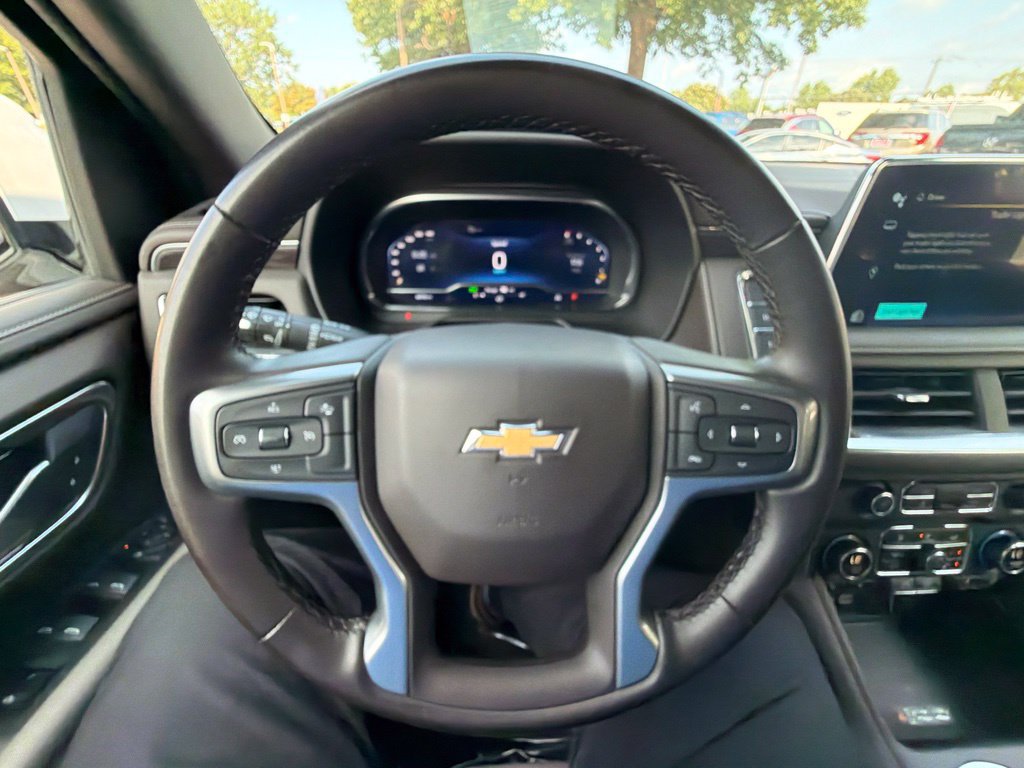 Used 2024 Chevrolet Suburban LT RWD image 32