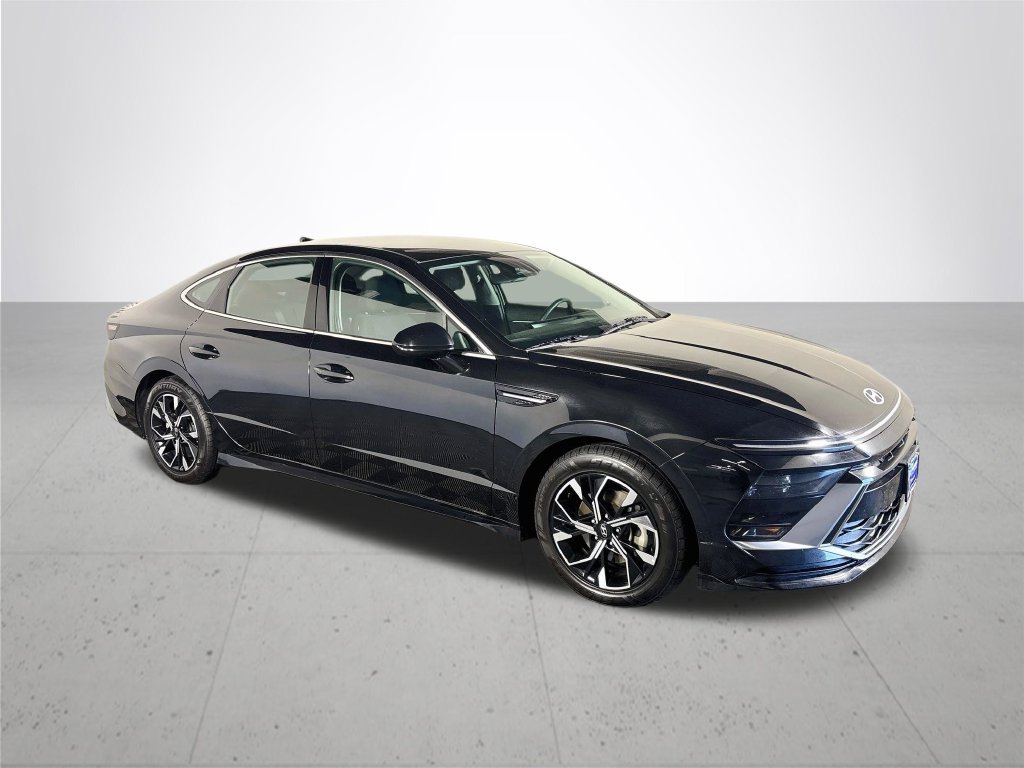 Used 2025 Hyundai Sonata SEL FWD image 4