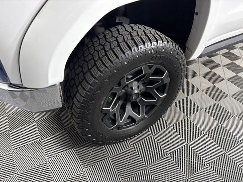 Used 2021 GMC Sierra 1500 SLT w/ SLT Premium Plus Package image 11