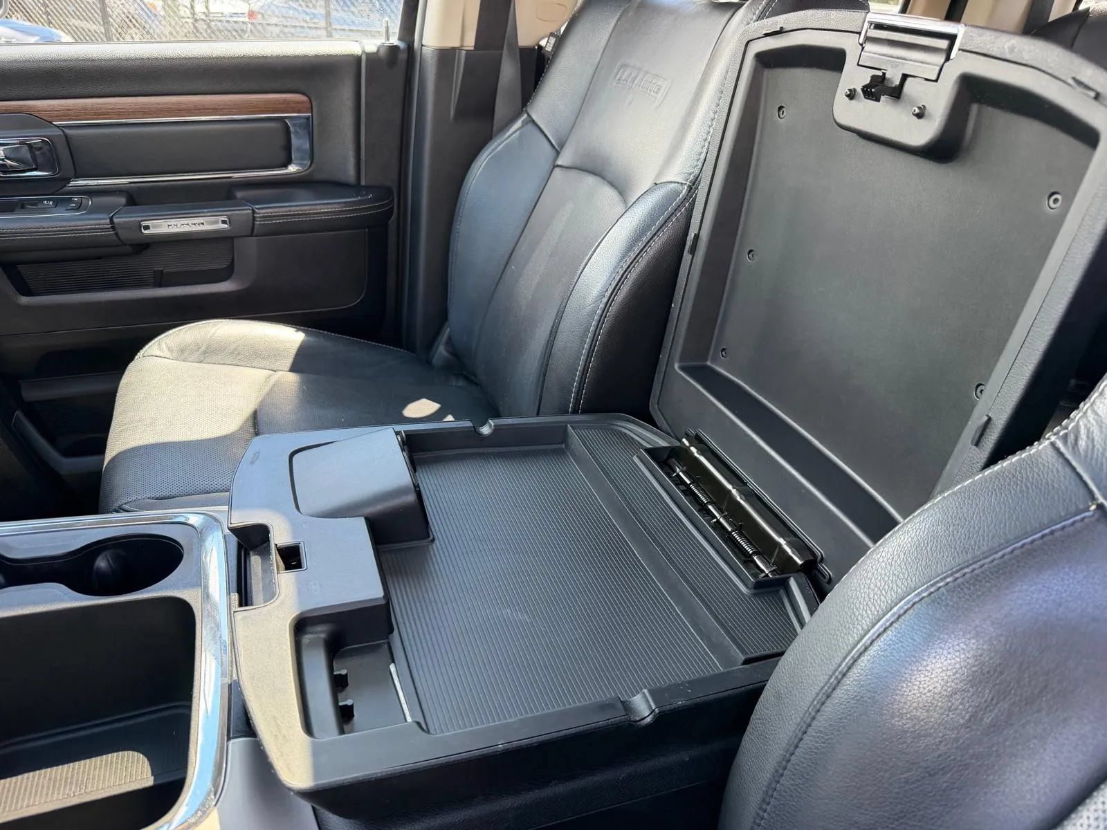 Used 2016 RAM 1500 Laramie w/ Convenience Group AWD/4WD image 34