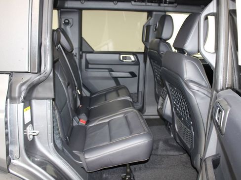 New 2025 Ford Bronco Badlands w/ Sasquatch Package image 30