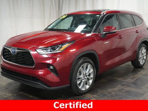 Certified 2021 Toyota Highlander Limited image 2