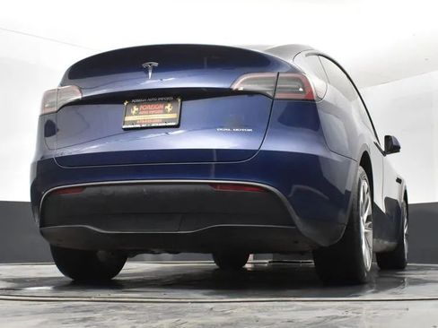 Used 2024 Tesla Model Y Long Range image 11