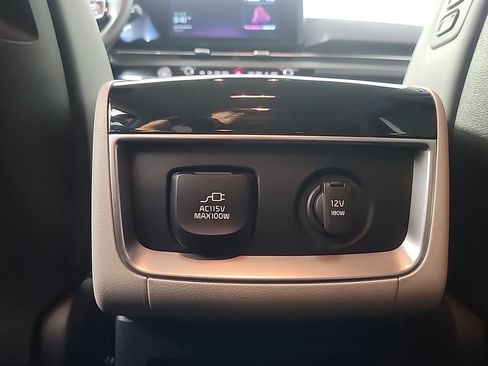 Certified 2024 Kia Carnival SX FWD image 26