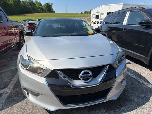 Used 2017 Nissan Maxima 3.5 SL FWD image 3