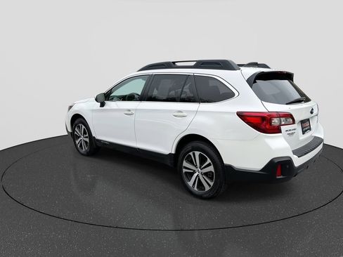 Used 2019 Subaru Outback 3.6R Limited w/ Popular Package #2 AWD/4WD image 6