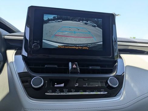Used 2025 Toyota Corolla Cross L FWD image 21