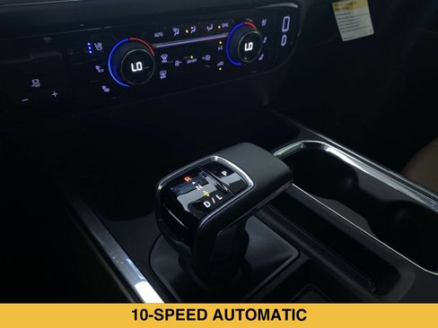 Certified 2025 Chevrolet Silverado 1500 High Country w/ High Country Premium Package AWD/4WD image 8