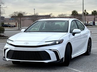 Used 2025 Toyota Camry SE w/ Multimedia Upgrade Package video 3