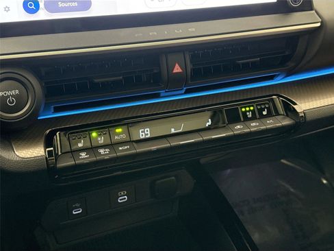 Certified 2024 Toyota Prius Limited image 26
