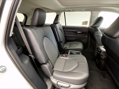 New 2026 Toyota Grand Highlander AWD image 10