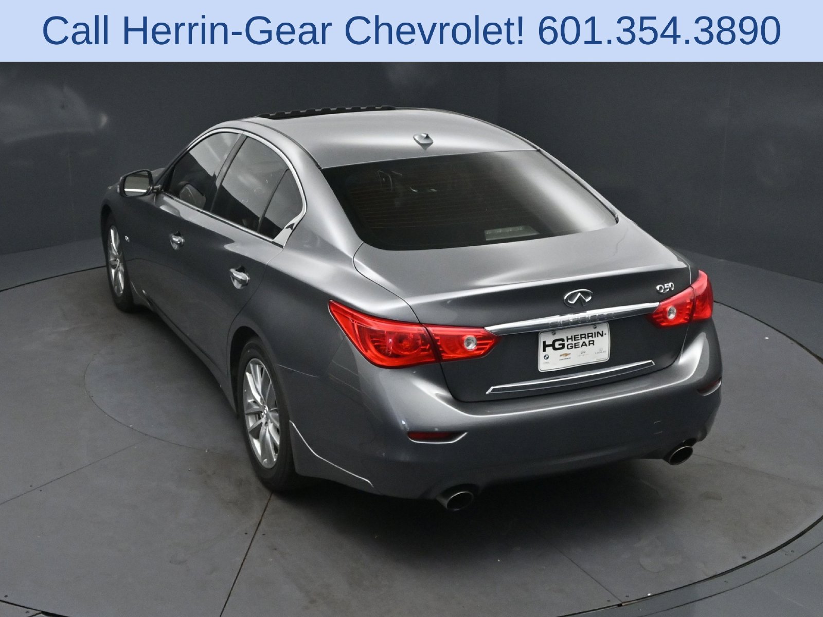 Used 2017 INFINITI Q50 3.0t Premium w/ 3.0T Premium Plus Package RWD image 33