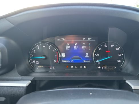 Used 2020 Ford Explorer XLT w/ Equipment Group 202A image 12