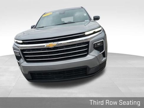 Used 2024 Chevrolet Traverse LT image 6