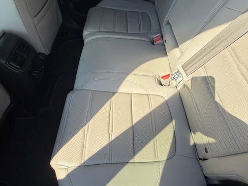Used 2017 Honda CR-V EX-L image 13