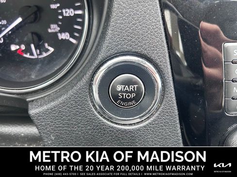 Used 2017 Nissan Rogue SL w/ SL Premium Package image 21