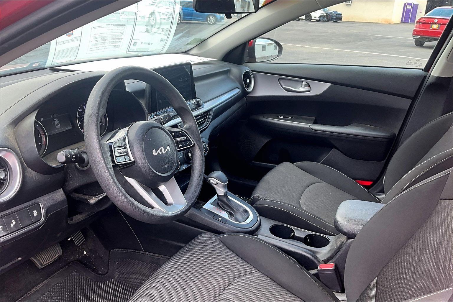Used 2022 Kia Forte LXS w/ LXS Technology Package FWD image 6