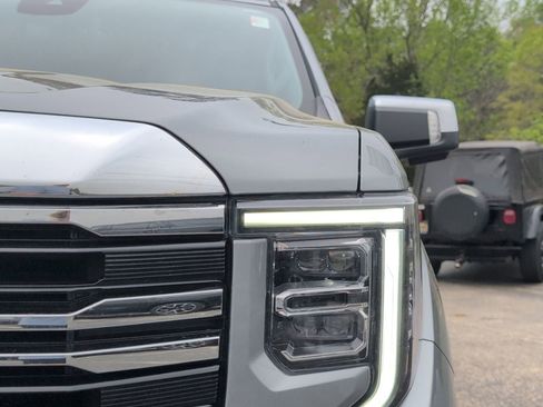 Used 2024 GMC Sierra 1500 SLT w/ SLT Premium Plus Package image 13