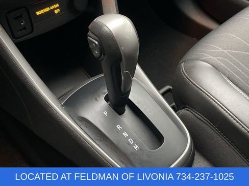 Certified 2022 Chevrolet Trax LT w/ LT Convenience Package image 15