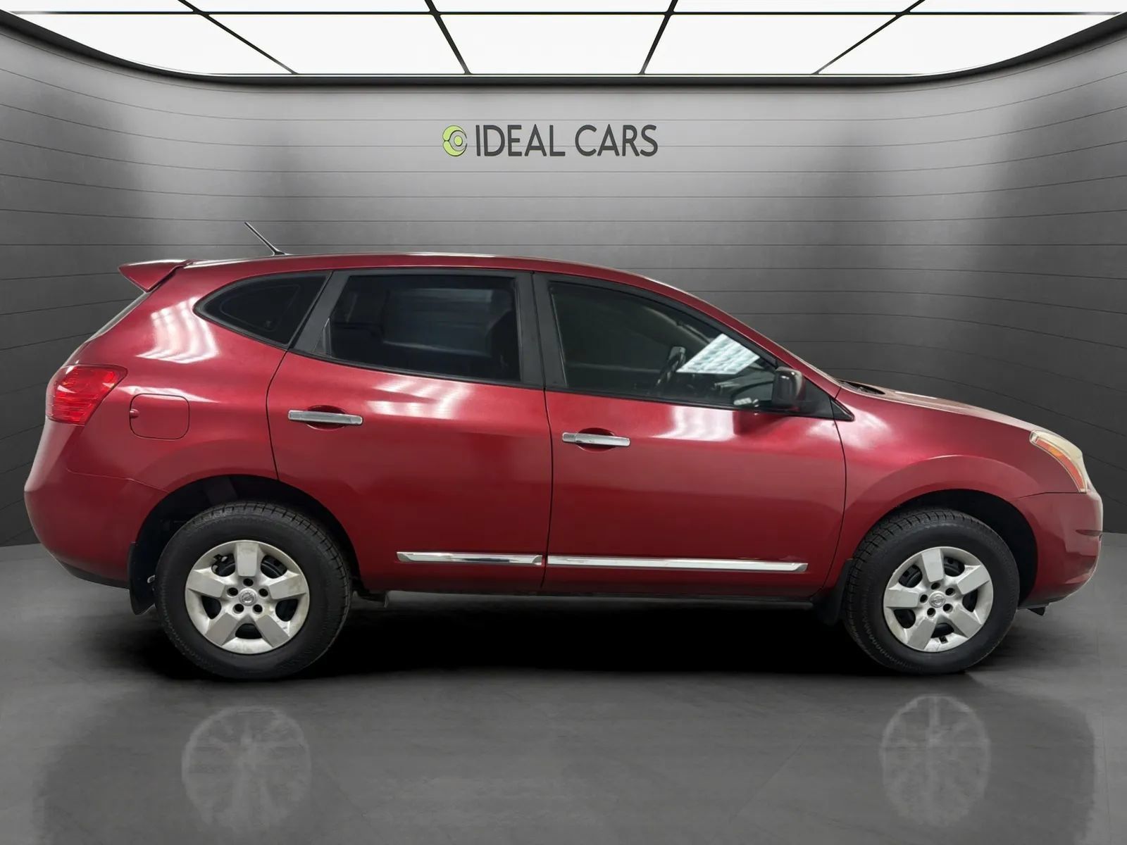 Used 2013 Nissan Rogue S FWD image 4