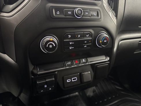 Used 2022 Chevrolet Silverado 2500 W/T w/ WT Convenience Package image 7