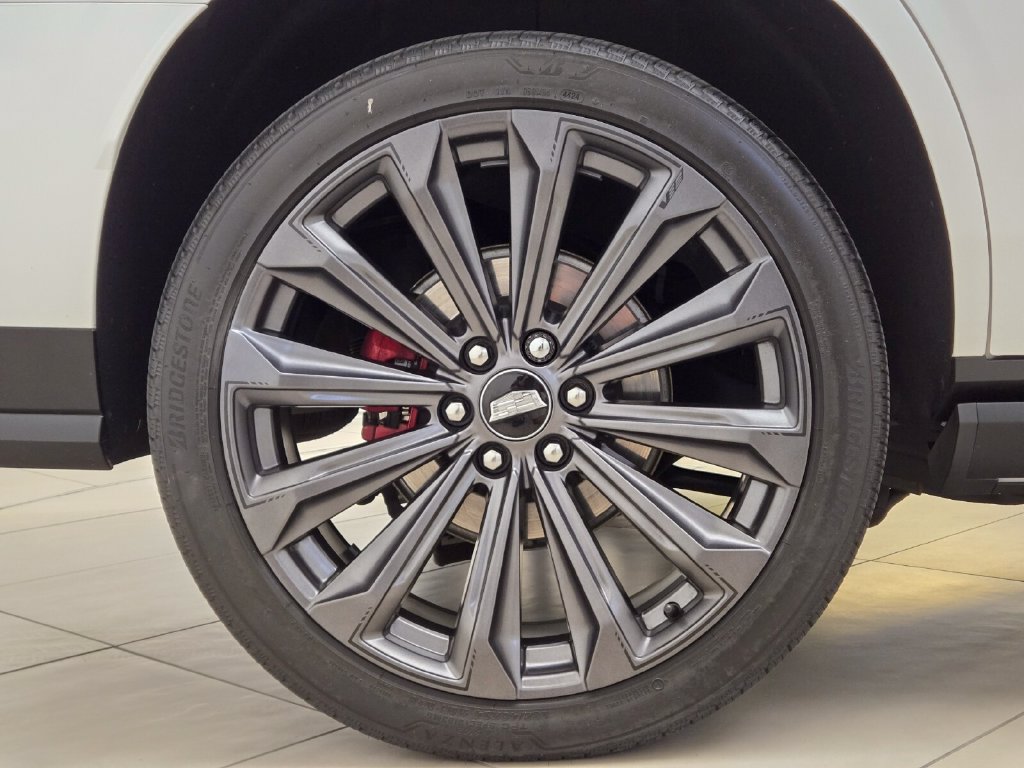 Used 2025 Cadillac Escalade V AWD/4WD image 7